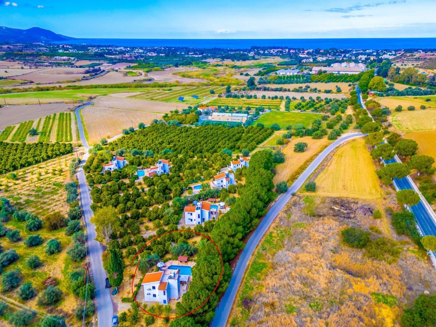 Villa Charoula Ena Polis